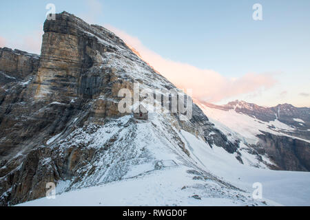 Le Club alpin du Canada's Refuge du Col Abbot, sur la ligne continentale de partage et la Colombie-Britannique / frontière de l'Alberta, près du lac Louise, Alberta, Canada Banque D'Images