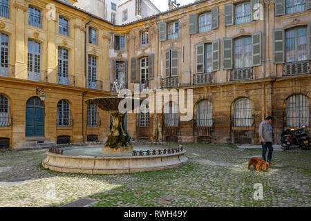 Bouches-du-Rhône (13). AIX en Provence. Fontaine de la place Albertas Banque D'Images