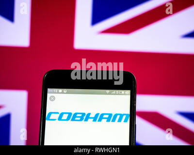 Cobham plc logo de l'entreprise vu affichée sur téléphone intelligent. Banque D'Images