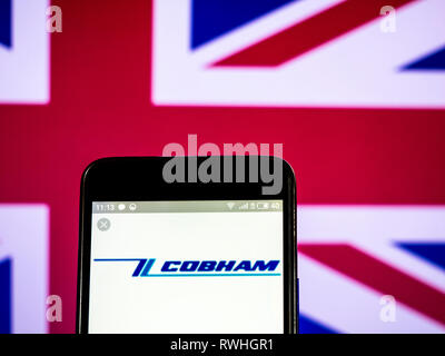 Cobham plc logo de l'entreprise vu affichée sur téléphone intelligent. Banque D'Images