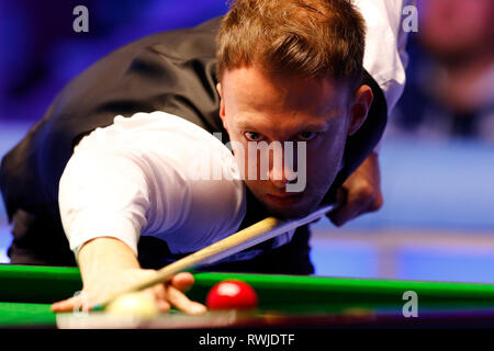 Preston Guild Hall, Preston, Royaume-Uni. Mar 6, 2019. Snooker, les joueurs du championnat, Judd Trump de l'Angleterre à la table lors de son match de quart de finale contre Jack Lisowski d'Angleterre : l'action de Crédit Plus Sport/Alamy Live News Banque D'Images