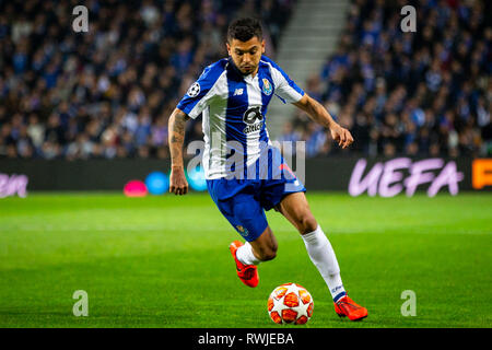 Porto, Portugal. 08Th Mar, 2019. Joueur du FC Porto Fernando en action pendant le match de l'UEFA Champions League round 16 deuxième manche au stade du Dragon de Porto, Portugal Crédit : Diogo Baptista/Alamy Live News Banque D'Images