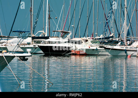 Maritime, voile, voile en Grèce Banque D'Images