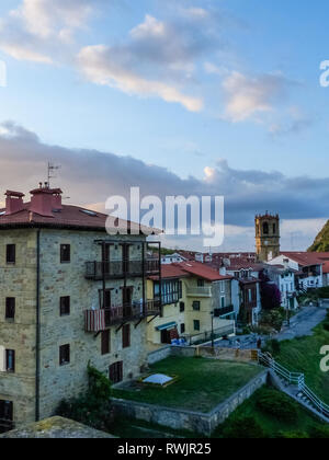 Ville de Getaria Pays Basque Espagne. Banque D'Images