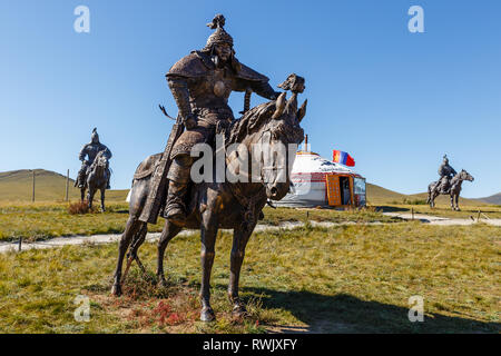 Tsonjin boldog, la Mongolie - le 14 septembre 2018 : statues de soldats de Gengis Khan à cheval. Banque D'Images