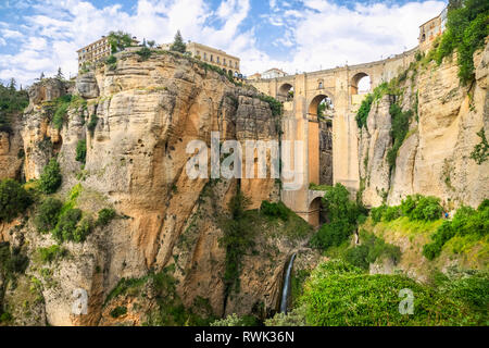 Le Puente Nuevo dans la gorge El Tajo, Ronda, Malaga, Espagne Banque D'Images