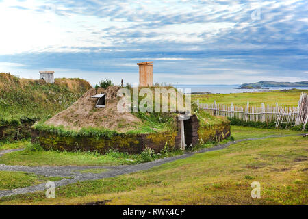 Les loisirs d'un toit de gazon habitation Viking à L'Anse aux Meadows National Historic Site, l'Anse aux Meadows, Terre-Neuve, Canada Banque D'Images