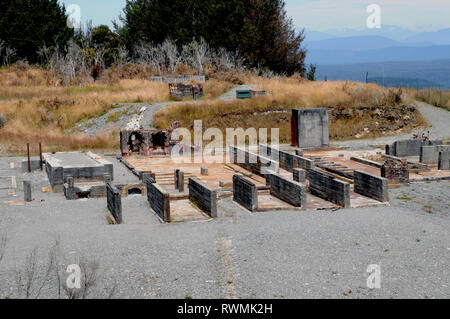 Vestiges de l'Waiuta site usine de torréfaction de la mine d'interdiction. Le Waiuta région avait un certain nombre de mines d'or. Banque D'Images