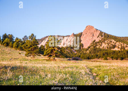 Boulder Colorado paysage de montagne avec des fers de Chautauqua Park Banque D'Images