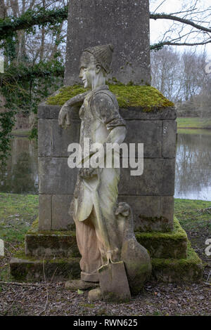 Monument à jardinier Thomas Mann, 1946 - 1986, Jardin West Green House, Thackham's Lane, près de Hartley Wintney, Hook Hampshire RG27 8JB Banque D'Images