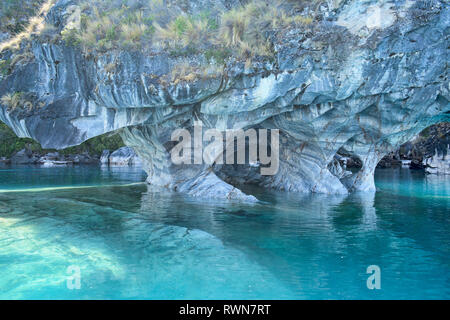 Le surréel En Caves (Capilla de Mármol), Rio Tranquilo, d'Aysen, Patagonie, Chili Banque D'Images