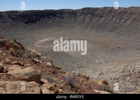 Meteor Crater Meteor Crater est le mieux conservé du site impact de météorite sur la terre. Banque D'Images