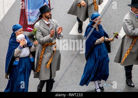 XXVI Chanson lettone et XVI Dance Festival 2018 en Lettonie. Le Latvian Song and Dance Festival est l'un des plus grands événements choral amateur dans le monde Banque D'Images