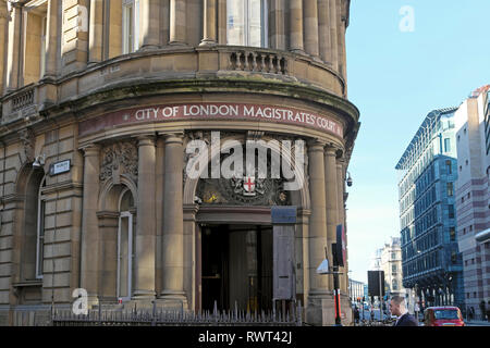 Ville de London Magistrates Court extérieur du bâtiment sur Queen Victoria Street à Londres CE4 England UK KATHY DEWITT Banque D'Images