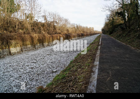 Canal d'eau de la sécheresse causée par les catastrophes naturelles dans la saison sèche Banque D'Images