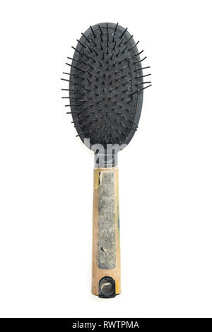 Vue supérieure utilisé vieille brosse à cheveux sales isolé sur fond blanc. Banque D'Images