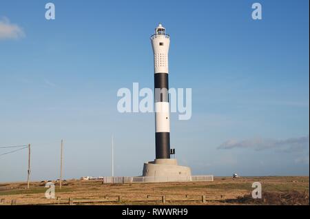 Le nouveau phare automatique à Dungeness, dans le Kent, Angleterre le 27 janvier 2014. Il a remplacé le vieux phare habité en 1961. Banque D'Images