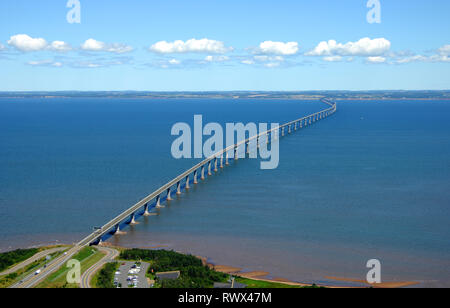 Par antenne, pont de la Confédération, le Cap Jourimain, Nouveau-Brunswick Banque D'Images