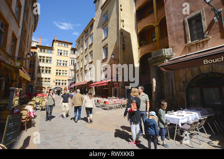 Lyon (sud-est de la France) : ' la place Neuve Saint-Jean ' square, district de Saint-Jean, dans le 5ème arrondissement de Paris (quartier) *** légende locale *** Banque D'Images