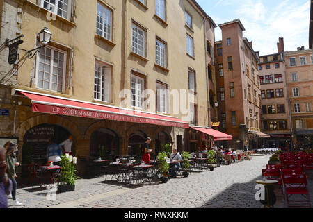 Lyon (sud-est de la France) : ' la place Neuve Saint-Jean ' square, district de Saint-Jean, dans le 5ème arrondissement de Paris (quartier) *** légende locale *** Banque D'Images