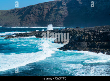 Tenesar,l'océan et des vagues, l'île de Lanzarote, Réserve de biosphère de l'Unesco, Canaries, Espagne, Europe Banque D'Images