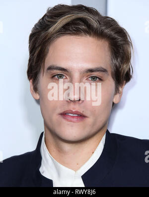WESTWOOD, LOS ANGELES, CA, USA - Le 07 mars : l'Acteur Dylan Sprouse arrive à la première de Los Angeles de Lionsgate 'cinq pieds de distance' qui s'est tenue à la Fox Bruin Theatre Le 7 mars 2019 à Westwood, Los Angeles, Californie, États-Unis. (Photo par Xavier Collin/Image Press Office) Banque D'Images