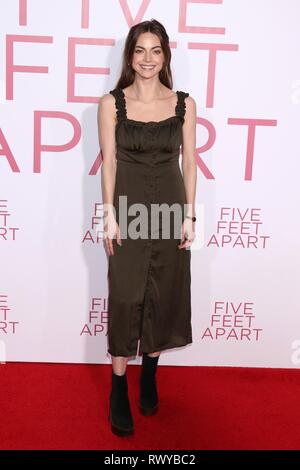 Los Angeles, CA, USA. 7 mars, 2019. Caitlin Carver aux arrivées de cinq pieds de distance Premiere, Fox Bruin Theatre, Los Angeles, CA 7 mars 2019. Credit : Priscilla Grant/Everett Collection/Alamy Live News Banque D'Images