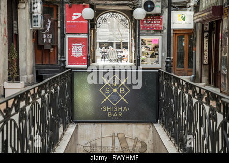 Belgrade, Serbie, mars 2019 - voir à l'Spasića au passage, Knez Mihailova Street avec les piétons et les magasins Banque D'Images