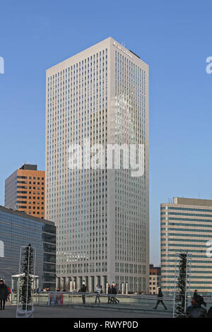 Paris, France - 05 janvier 2010 : Ernst et Young Bâtiment gratte-ciel à la défense à Paris, France. Banque D'Images