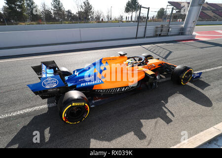 Montmelo, Barcelone - Espagne. Février 2019 De 27 h. Lando Norris de Grande-bretagne la conduite (4) McLaren F1 Team MCL34 Renault F1 sur la piste pendant l'hiver Banque D'Images