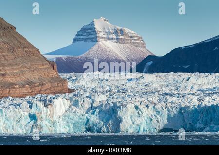 Nora, pic, Kronebreen Kongsfjorden, Spitzberg, archipel de Svalbard, Norvège Banque D'Images