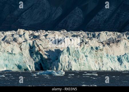 Kronebreen, Kongsfjorden, Spitzberg, archipel de Svalbard, Norvège Banque D'Images