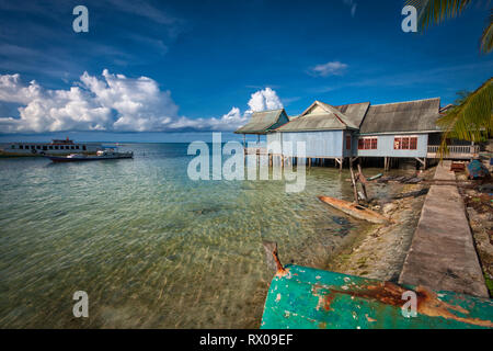 Tomia Island est la troisième île de l'archipel de Wakatobi mini. Tomia est réputé pour la beauté du monde sous-marin qui l'entoure. Banque D'Images