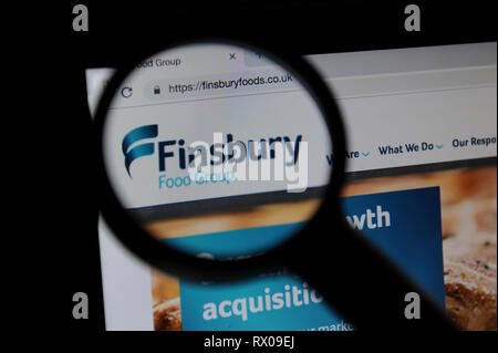 Le site web d'aliments Finsbury vu à travers une loupe Banque D'Images