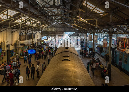 Colombo, Sri Lanka - le 19 décembre 2018 : La gare de Colombo Fort. Le Sri Lanka. Banque D'Images