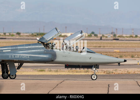United States Air Force (USAF) Northrop T-38 Talon jet trainer des avions de la base aérienne de Holloman à Phoenix-Mesa Gateway airport dans l'Arizona. Banque D'Images