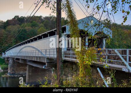 Philippes pont couvert, le plus ancien et le plus long pont couvert en Virginie-Occidentale Banque D'Images