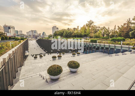 Séoul / Corée du Sud - 24 Sep 2015 : Campus de l'Université Ewha Womans valley par Dominique Perrault Architecture Banque D'Images