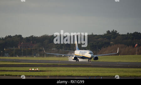 Prestwick, UK. 7 mars 2019. Vol Ryanair Boeing 737-8AS (Reg : EI-FIL) au départ de l'Aéroport International de Prestwick. Cet avion est une prochaine génération Banque D'Images