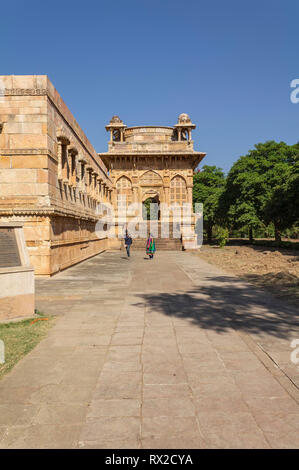 Pavagadh Champaner , , Gujarat , India-December 07, 2014-une vue différente de la Jama Masjid, porte d'entrée. Banque D'Images