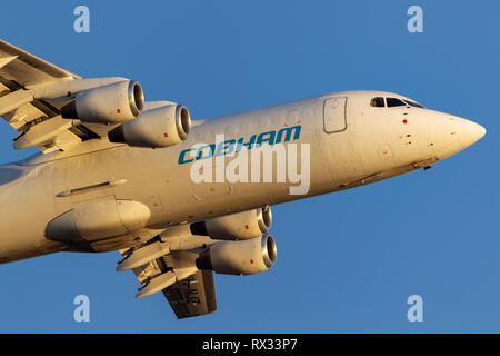 Cobham Aviation British Aerospace 146-300 VH-NJZ avions décollant de l'aéroport d'Adélaïde. Banque D'Images