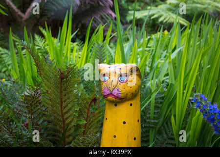 Décoration de jardin en bois d'une cat Banque D'Images