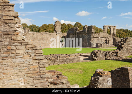 Neath Abbey ruins (12ème siècle), Neath Port Talbot, Pays de Galles, Royaume-Uni Banque D'Images