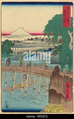 Ichikoku Bridge dans l'Est de la capitale (Toto) Ichikokubashi, de la série "Trente-six vues du Mont Fuji (Fuji sanjurokkei)'. Utagawa Hiroshige ? ?  ? ? ; Japonais, 1797-1858. Date : 1858. Dimensions : . Gravure sur bois en couleur ; Oban. Origine : Japon. Musée : le Chicago Art Institute. Banque D'Images