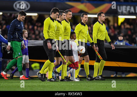 7 mars 2019, Stamford Bridge, Londres, l'UEFA Europa League , ronde de 16, Chelsea vs Dynamo Kiev : fonctionnaires pour le Crédit : Phil Westalke/News Images Banque D'Images