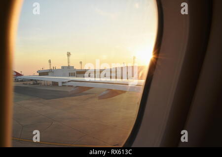 Thaïlande Bangkok, 6 mars 2019 : vue de la fenêtre de l'avion à l'aéroport international de Don Muang Banque D'Images