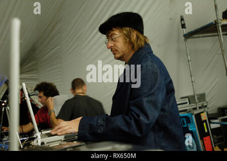 Jonathon Moore de Coldcut coulisses à Big Chill stade en plein air, Eastnor Park 04 Août 2006 Banque D'Images