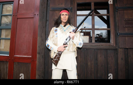 Bad Segeberg, Allemagne. 05Th Mar, 2019. L'acteur Alexander Klaws (Winnetou), enregistrées au cours d'une conférence de presse pour présenter les principaux acteurs de la Jeux Karl May. Crédit : Daniel Reinhardt/dpa/Alamy Live News Banque D'Images