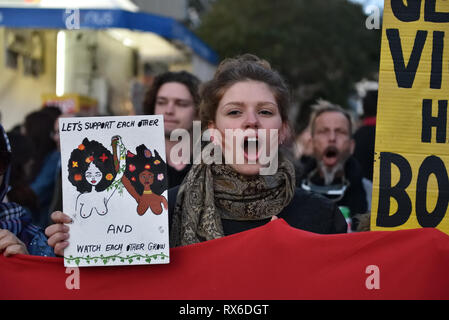 Athènes, Grèce. 8Th Mar 2019. Des centaines de prendre part à une manifestation pour les droits des femmes lors de la Journée internationale de la femme à Athènes, Grèce. Crédit : Nicolas Koutsokostas/Alamy Live News. Banque D'Images