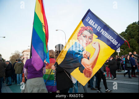 Séville, Espagne. 05Th Mar, 2019. Espagne, Séville : des milliers de femmes et d'hommes participent à la manifestation pour la Journée internationale de la femme 2019. Credit : Claudia Wiens/Alamy Live News Banque D'Images